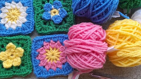 crochet square flowers