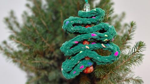 crochet christmas tree